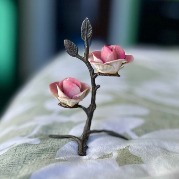 VTG Dainty Elegant Standing Rose Metal Porcelain Decorative Art Decor - Picture 8 of 12